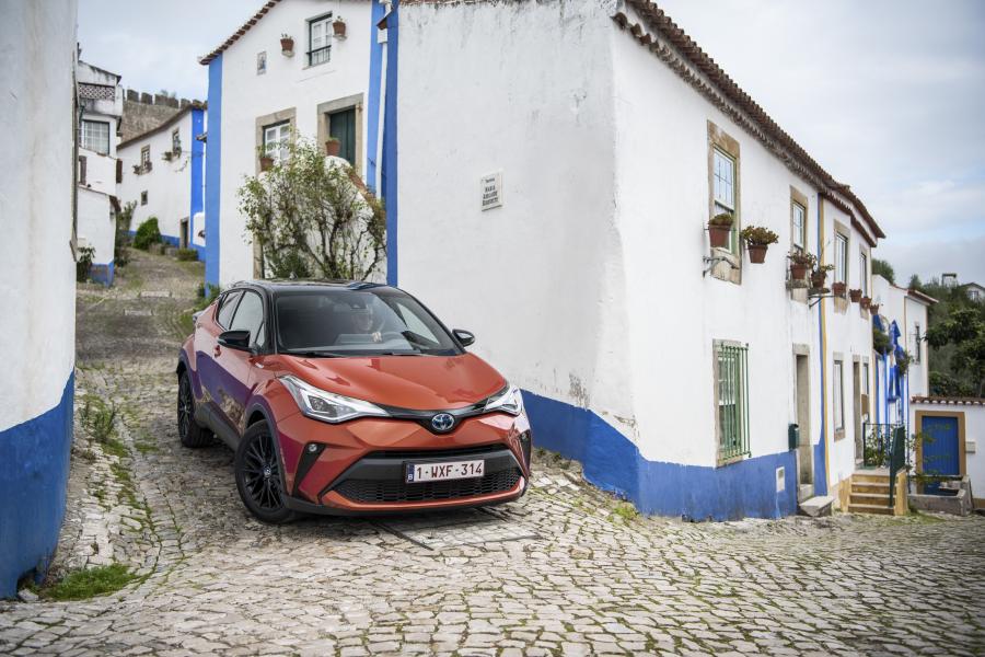  Toyota C-HR Hybrid 2019 года  (WW) (фото 39 из 174)